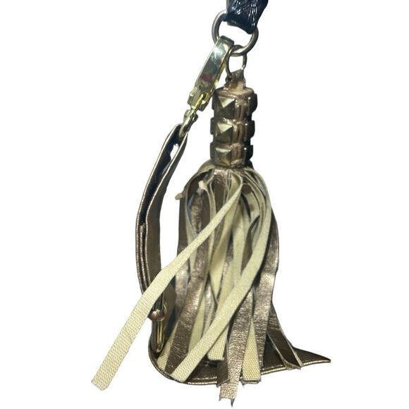 Steve Madden Gold Quilted Laptop Bag - Picture 8 of 8